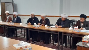 تصاویر/ دیدار مدیر حوزه علمیه زنجان با اساتید و طلاب حوزه علمیه شهرستان هیدج