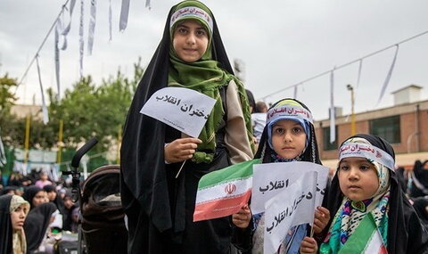 دختران انقلاب