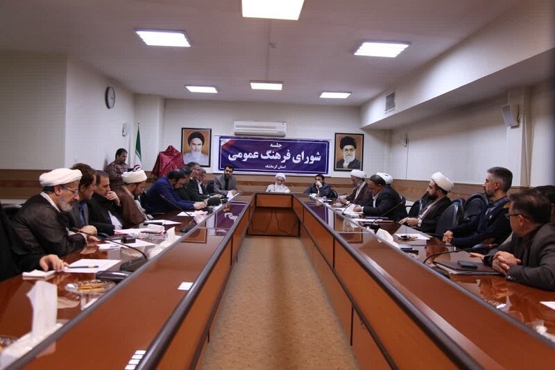 مشکلات با نصیحت حل نمی شود؛ به فکر سفره مردم باشیم