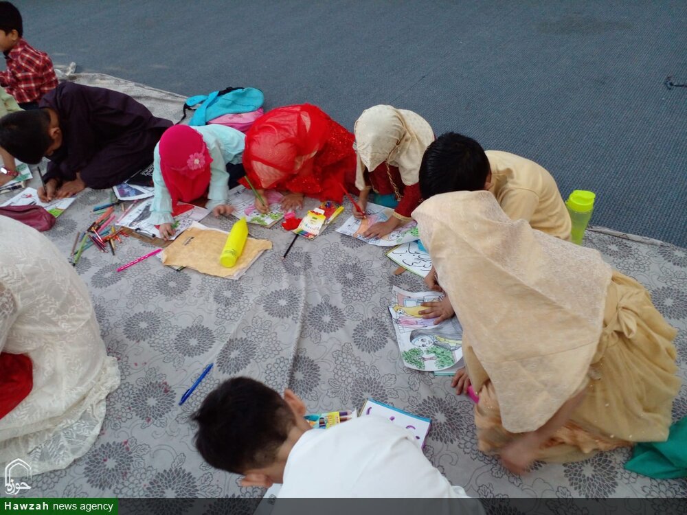 کراچی؛ "زن، زندگی، حجاب" کے عنوان سے پروگرام میں ننھے بچوں نے ڈرائنگ اور بچیوں نے تقریری مقابلے میں حصہ لیا