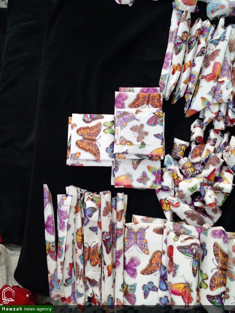 کراچی؛ "زن، زندگی، حجاب" کے عنوان سے پروگرام میں ننھے بچوں نے ڈرائنگ اور بچیوں نے تقریری مقابلے میں حصہ لیا