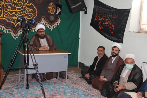 تصاویر / نشست مدیر حوزه علمیه استان قزوین ،با اساتید ،طلاب وکادر مدرسه علمیه امیرالمومنین (ع) شهرستان آوج