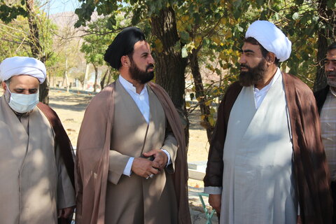 تصاویر / نشست مدیر حوزه علمیه استان قزوین ،با اساتید ،طلاب وکادر مدرسه علمیه امیرالمومنین (ع) شهرستان آوج