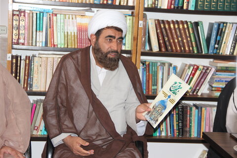 تصاویر / نشست مدیر حوزه علمیه استان قزوین ،با اساتید ،طلاب وکادر مدرسه علمیه امیرالمومنین (ع) شهرستان آوج