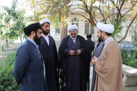 تصاویر| بازدید معاون منابع انسانی و پشتیبانی حوزه های علمیه کشور از مدرسه علمیه منصوریه شیراز