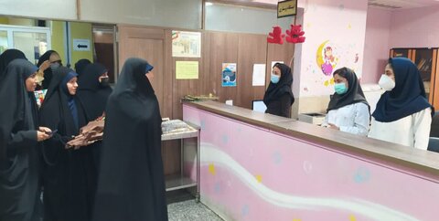 بازدید بانوان طلبه بوشهری از بیمارستان شهدای خلیج فارس