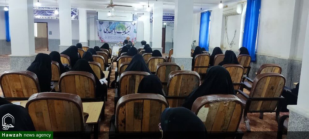 نشست بصیرتی روشنگری در مدرسه علمیه حضرت خدیجه (س) شهرستان بندر ماهشهر