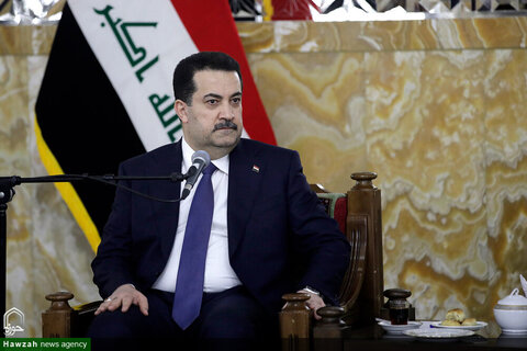 بالصور/ رئيس الوزراء العراقي يلتقي بالمتولي الشرعي للعتبة الرضوية المقدسة بمدينة مشهد