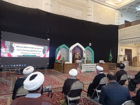حاشیه جالب دیدار طلاب فارس با آیت الله اعرافی | با این همه سِمت به کارهای حوزه می رسید؟ سفر آیت الله اعرافی به شیراز