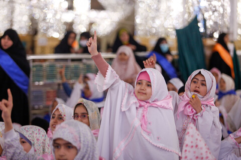 تصاویر/ جشن تکلیف دختران تازه مکلف شده در حرم مطهر رضوی