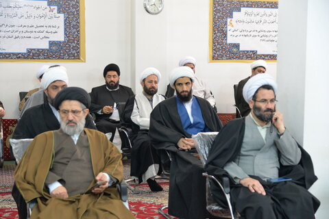 نشست صمیمانه قائم مقام مدیر حوزه‌های علمیه با روحانیون، مدیران و اساتید حوزه علمیه البرز
