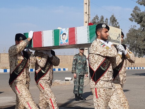 تشییع پیکر شهید حسین نوروزی در گروه ۸۴۰ نزاجا آران و بیدگل