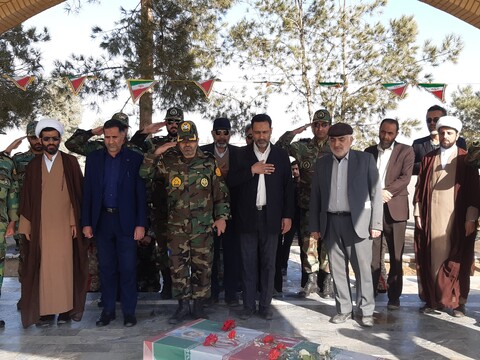 تشییع پیکر شهید حسین نوروزی در گروه ۸۴۰ نزاجا آران و بیدگل