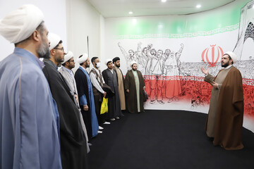 تصاویر/ بازدید امامان محله کشور از سومین نمایشگاه مسجد جامعه پرداز