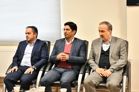 تصاویر/ دیدار مدیرعامل شرکت سرمایه گذاری تأمین اجتماعی (شستا) با نماینده ولی فقیه در آذربایجان غربی