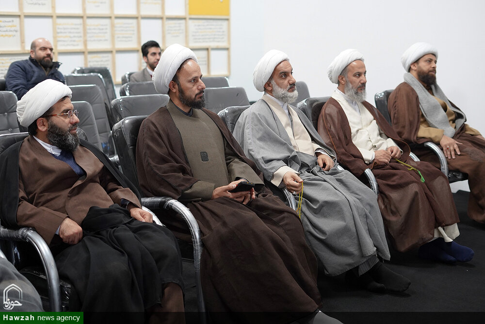 بازدید تولیت مدرسه علمیه بقیه الله تهران از سومین نمایشگاه مسجد جامعه پرداز