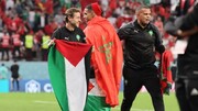 مراکش کے کھلاڑیوں نے اسپین کے خلاف شاندار جیت کے بعد فلسطینی پرچم لہرا کر جشن منایا