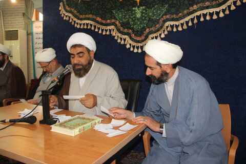 تصاویر / نشست مدیر حوزه علمیه استان قزوین، با اساتید، طلاب و کادر مدرسه علمیه شیخ الاسلام قزوین