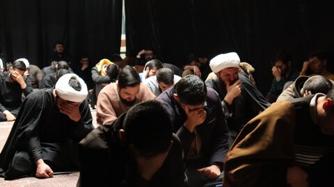 تصاویر/ مراسم سوگواری ایام فاطمیه در مدرسه علمیه امام خمینی(ره) ارومیه