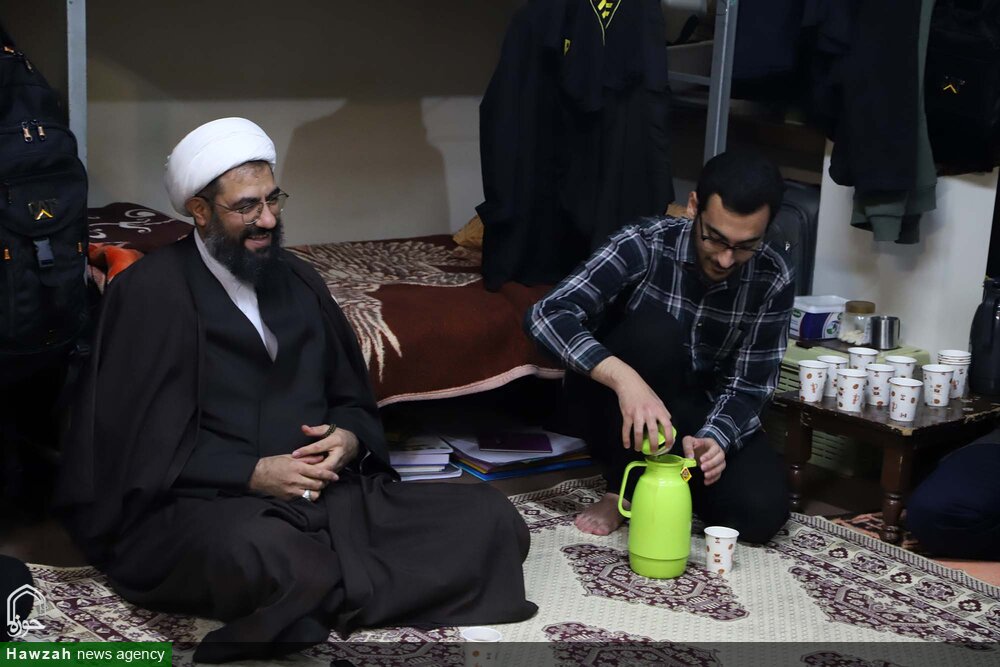 مطالبات به حق دانشجویان توسط مسئولان شنیده شود