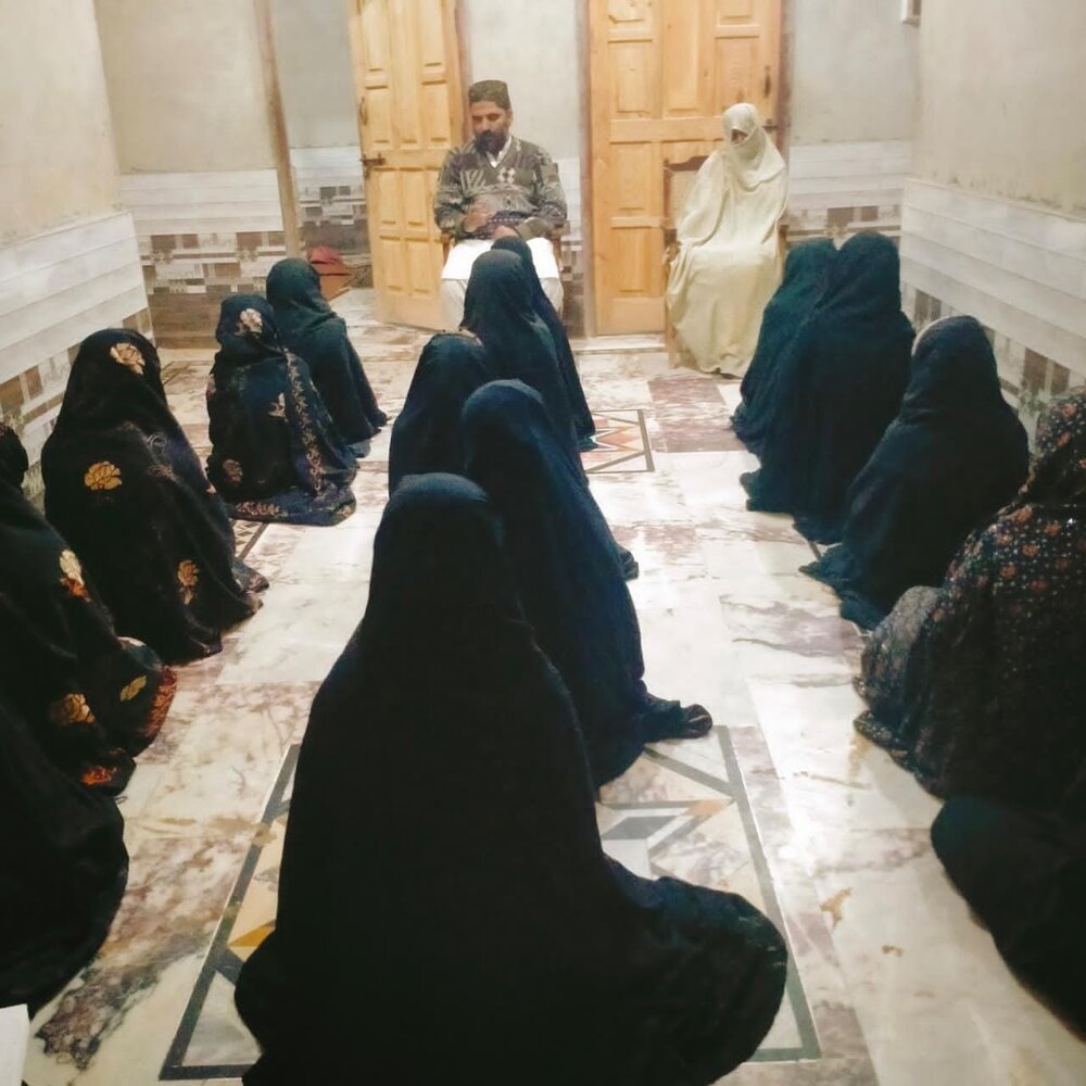 سیدہ فاطمہ الزہراء (س) کی ذات گ
عالم بشریت خصوصاً صنف نسواں کیلئے نمونۂ عمل و اسوۂ حسنہ ہے، علامہ مقصود علی ڈومکی