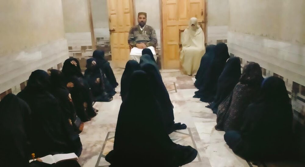 سیدہ فاطمہ الزہراء (س) کی ذات گ
عالم بشریت خصوصاً صنف نسواں کیلئے نمونۂ عمل و اسوۂ حسنہ ہے، علامہ مقصود علی ڈومکی