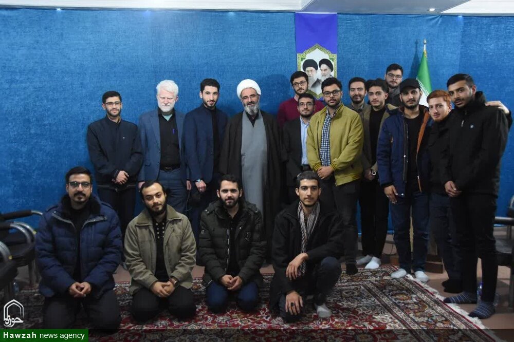 تصاویر/ دیدار جمعی از نمایندگان تشکل‌های دانشجویی با نماینده ولی فقیه در استان سمنان