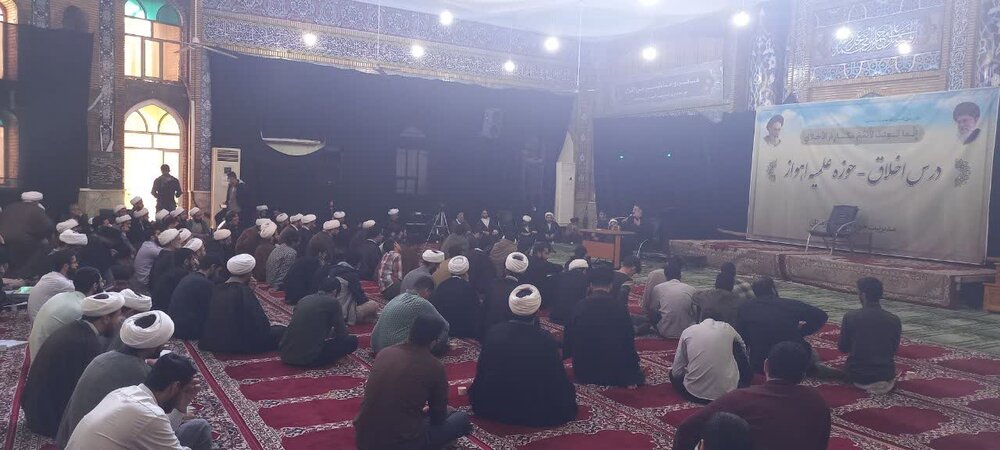 برگزاری درس اخلاق حوزه علمیه خوزستان+ عکس