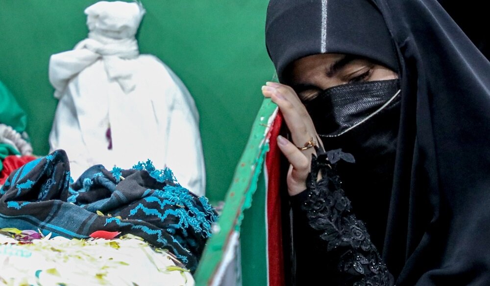 مراسم وداع با پیکر شهید «حسن مختارزاده» برگزار شد+ عکس