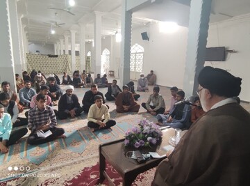 تصاویر/ درس اخلاق در مدرسه علمیه ولیعصر(عج) رودان