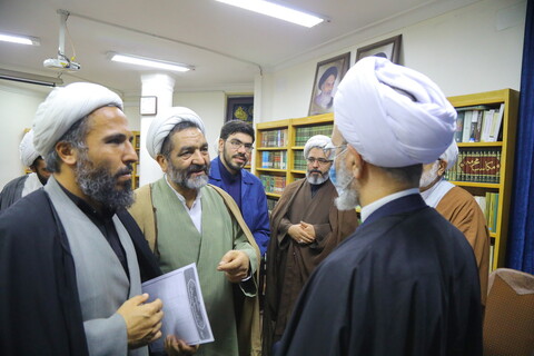 تصاویر / دیدار جمعی از مدیران مدارس مسجدمحور با آیت الله اعرافی