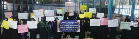 تصاویر/ تجمع  و تحصن خواهران مطالبه گر عفاف و حجاب در گلزار شهدای اصفهان