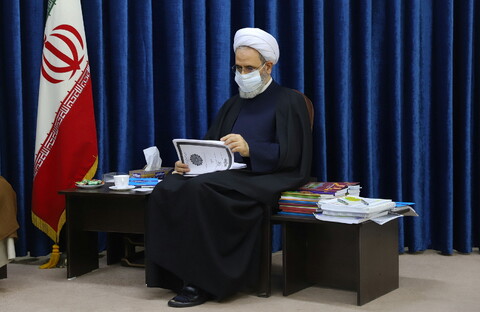 تصاویر/  دیدار مدیر ستاد اقامه نماز قم با آیت الله اعرافی