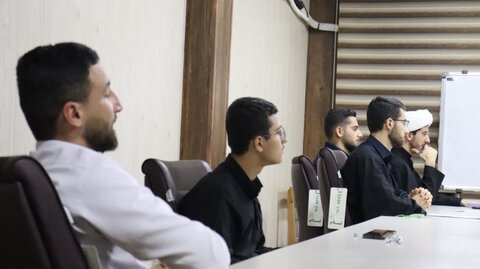 تصاویر/ نشست علمی در مدرسه علمیه امام خمینی(ره) ارومیه