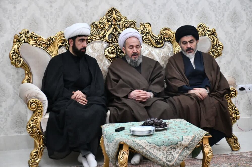 دیدار نماینده ولی فقیه در آذربایجان غربی با خانواده شهید امنیت + عکس