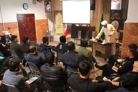 تصاویر| برگزاری دوره تربیت مربی کودک و نوجوان مهدوی در شیراز