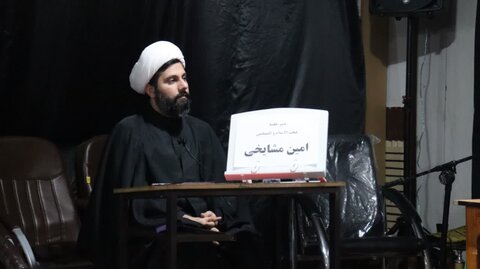 تصاویر/ نشست علمی با موضوع زوائد علم اصول در ارومیه