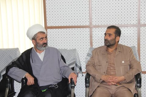 تصاویر / دیدار جمعی از مسئولین استان با مدیر حوزه علمیه استان قزوین