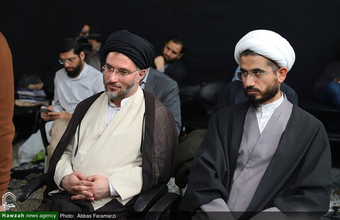 بالصور/ إزاحة الستار عن 12 كتابا من إصدارات مكتب الدراسات الإسلامية والمواصلات الحوزوية التابع للمركز الوطني للعالم الافتراضي بمدينة قم المقدسة