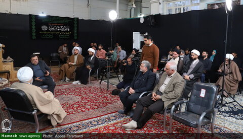 بالصور/ إزاحة الستار عن 12 كتابا من إصدارات مكتب الدراسات الإسلامية والمواصلات الحوزوية التابع للمركز الوطني للعالم الافتراضي بمدينة قم المقدسة