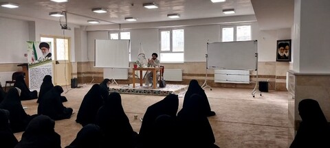 کارگاه تخصصی مهدویت در مدرسه علمیه زینب کبری سلام الله علیها ارومیه