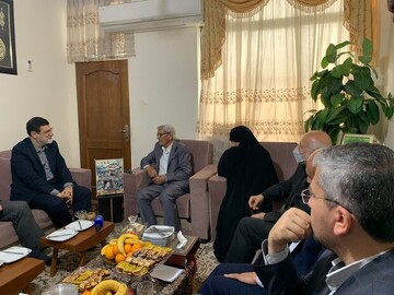 توجه به مشکلات خانواده شهداء در دستور کار تمام مسئولان باشد