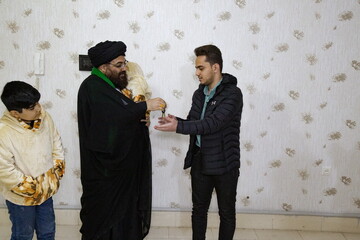 جوان دانشجویی که با کتابخوانی صاحب خانه شد + فیلم و عکس