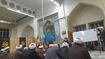 ۲۶ نهاد بر مسجد مدیریت می کنند!