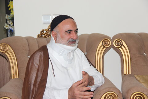 عیادت مسئول مرکز امور طلاب و دانش آموختگان حوزه و مدیر حوزه علمیه قزوین از مدیر مدرسه علمیه شیخ الاسلام