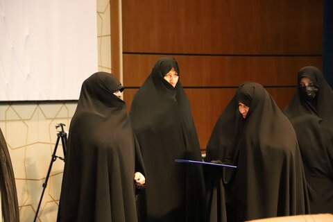 اجلاس معاونان پژوهش حوزه‌های علمیه خواهران سراسر کشور به روایت تصویر