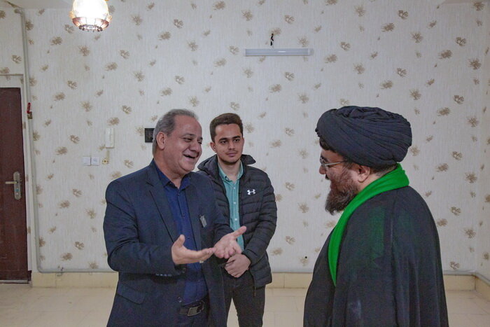 جوان دانشجویی که با کتابخوانی صاحب خانه شد + فیلم و عکس