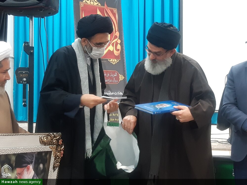گردهمایی بزرگ طلاب و روحانیون در کاشان برگزار شد + عکس