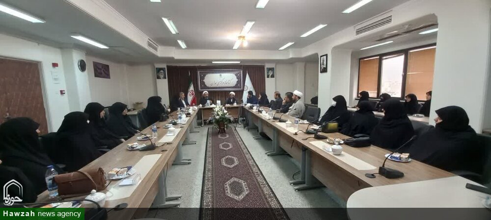 جلسه نقد کتاب "مقایسه تطبیقی رجعت در اسلام، مسیحیت و یهود" برگزار شد+ عکس