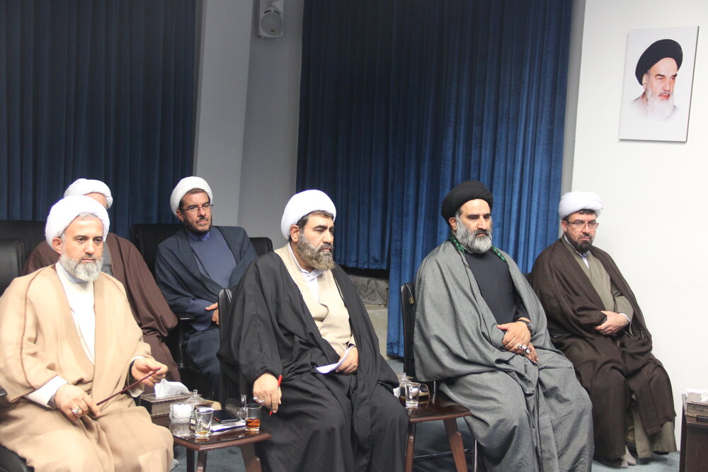 دیدار مسئول مرکز امور طلاب و دانش آموختگان حوزه با امام جمعه قزوین